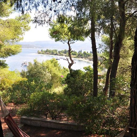 Вилла 139 Steps From The Sea Gialtra Экстерьер фото